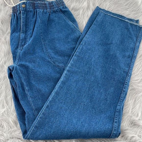 1987 Eddie Bauer 37” inseam size med high waisted  jeans.  Boot cut  & generous - Picture 7 of 11